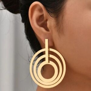 GOLD ROUND GEOMETRIC EARRINGS 